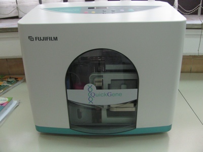 4-FujiFilm-QuickGene-810